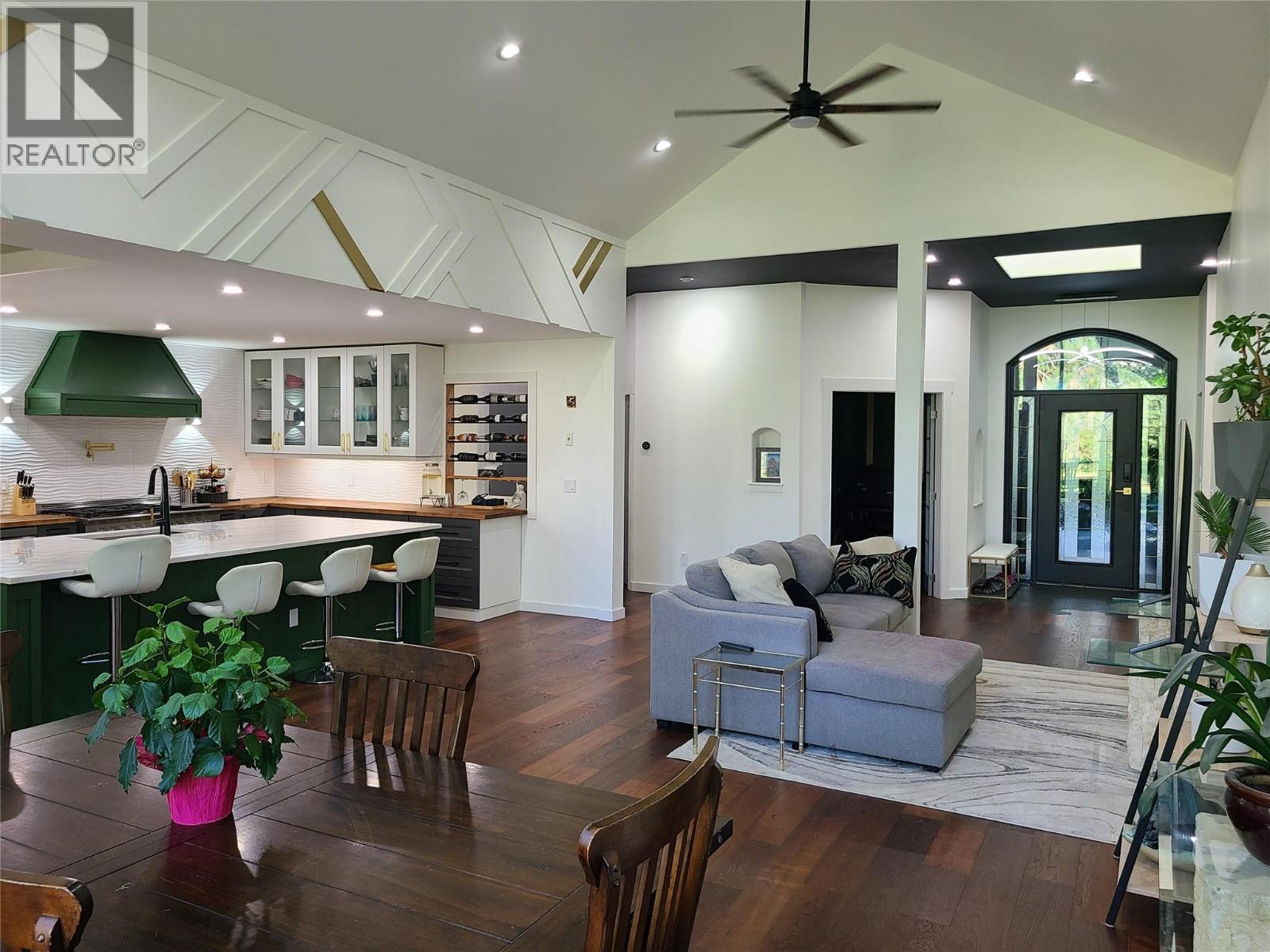 3897 Gallaghers Grange, Kelowna, BC - Indoor