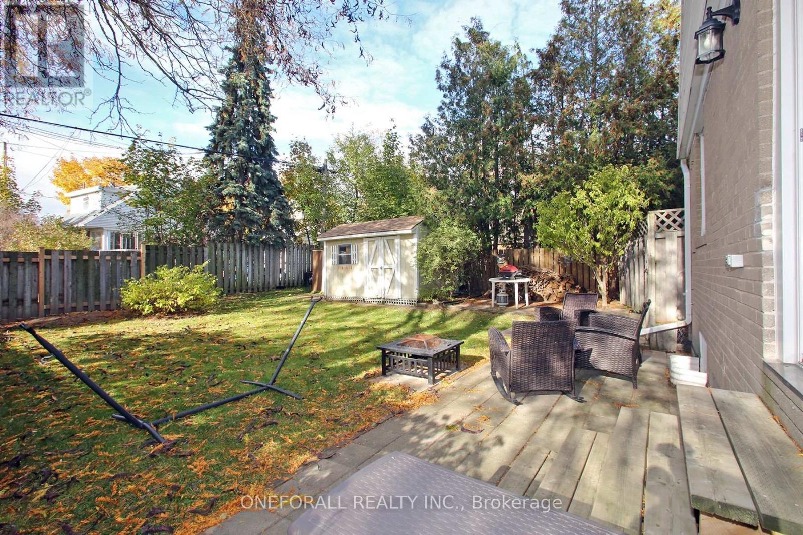 10 Esmond Crescent, Toronto, ON - Outdoor