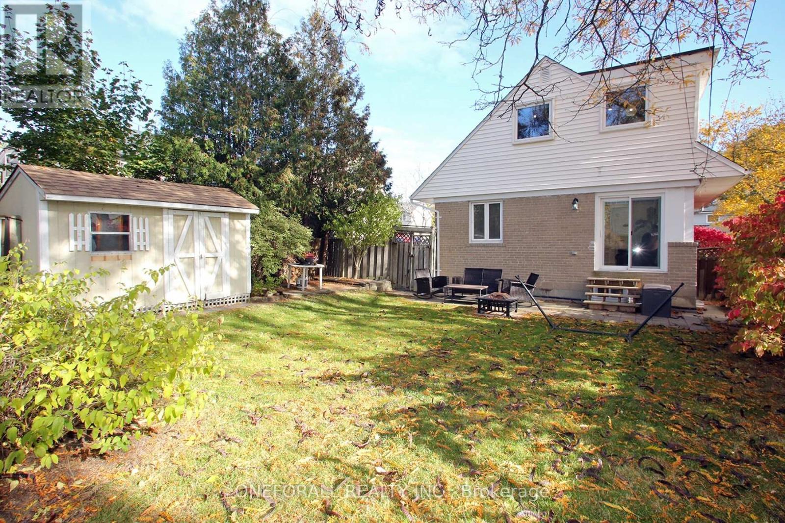 10 Esmond Crescent, Toronto, ON - Outdoor