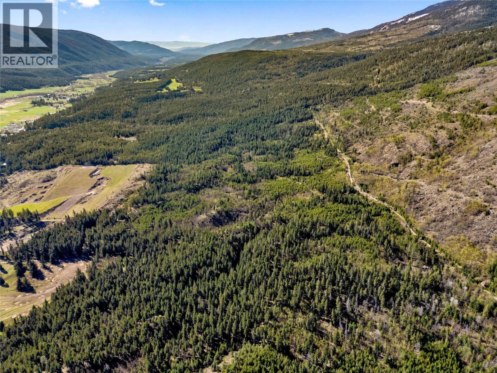 3221 Edes Road, Salmon Arm, BC