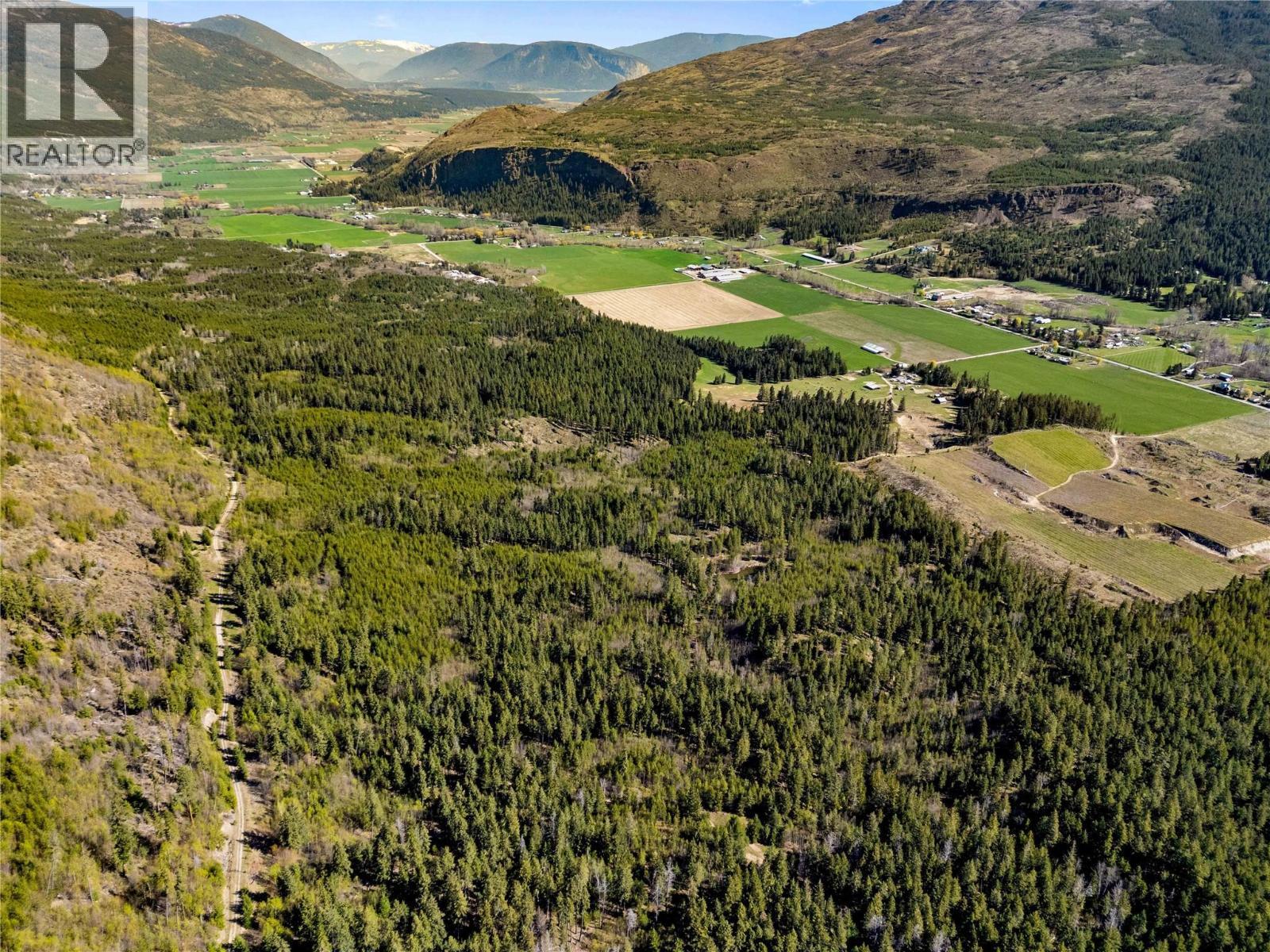 3221 Edes Road, Salmon Arm, BC