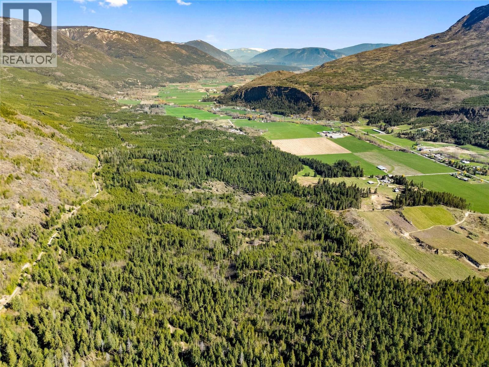 3221 Edes Road, Salmon Arm, BC