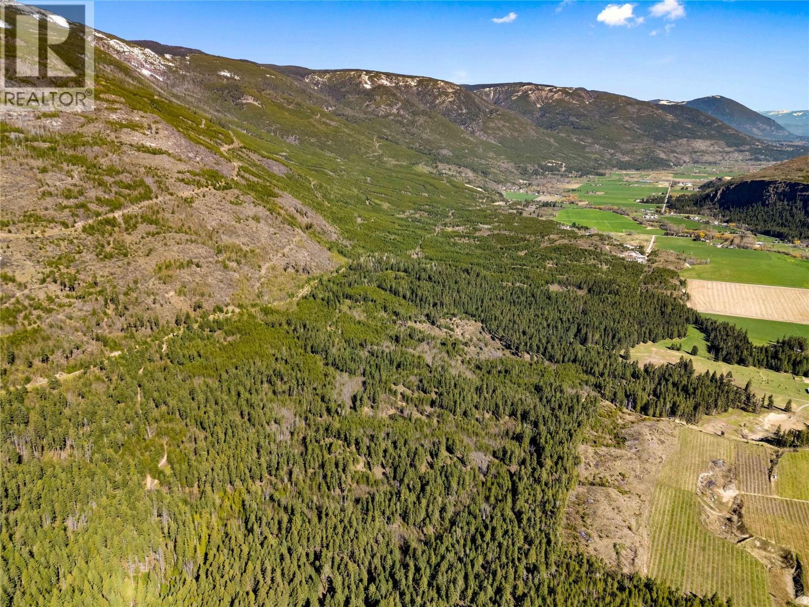 3221 Edes Road, Salmon Arm, BC