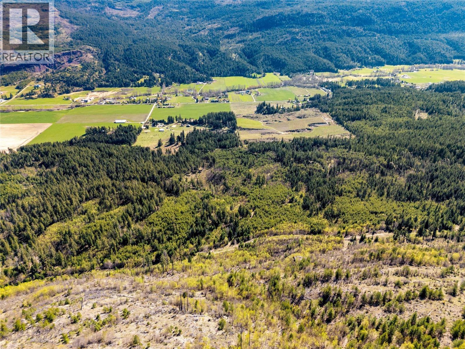 3221 Edes Road, Salmon Arm, BC