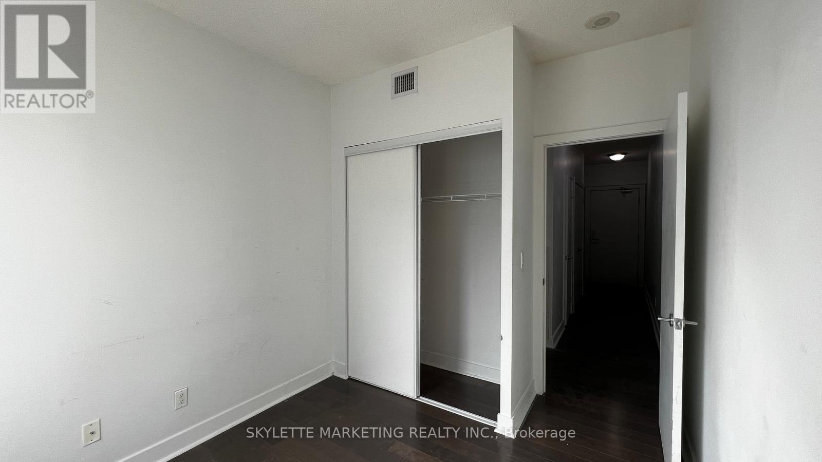 911 - 438 King Street W, Toronto, ON - Indoor Photo Showing Other Room