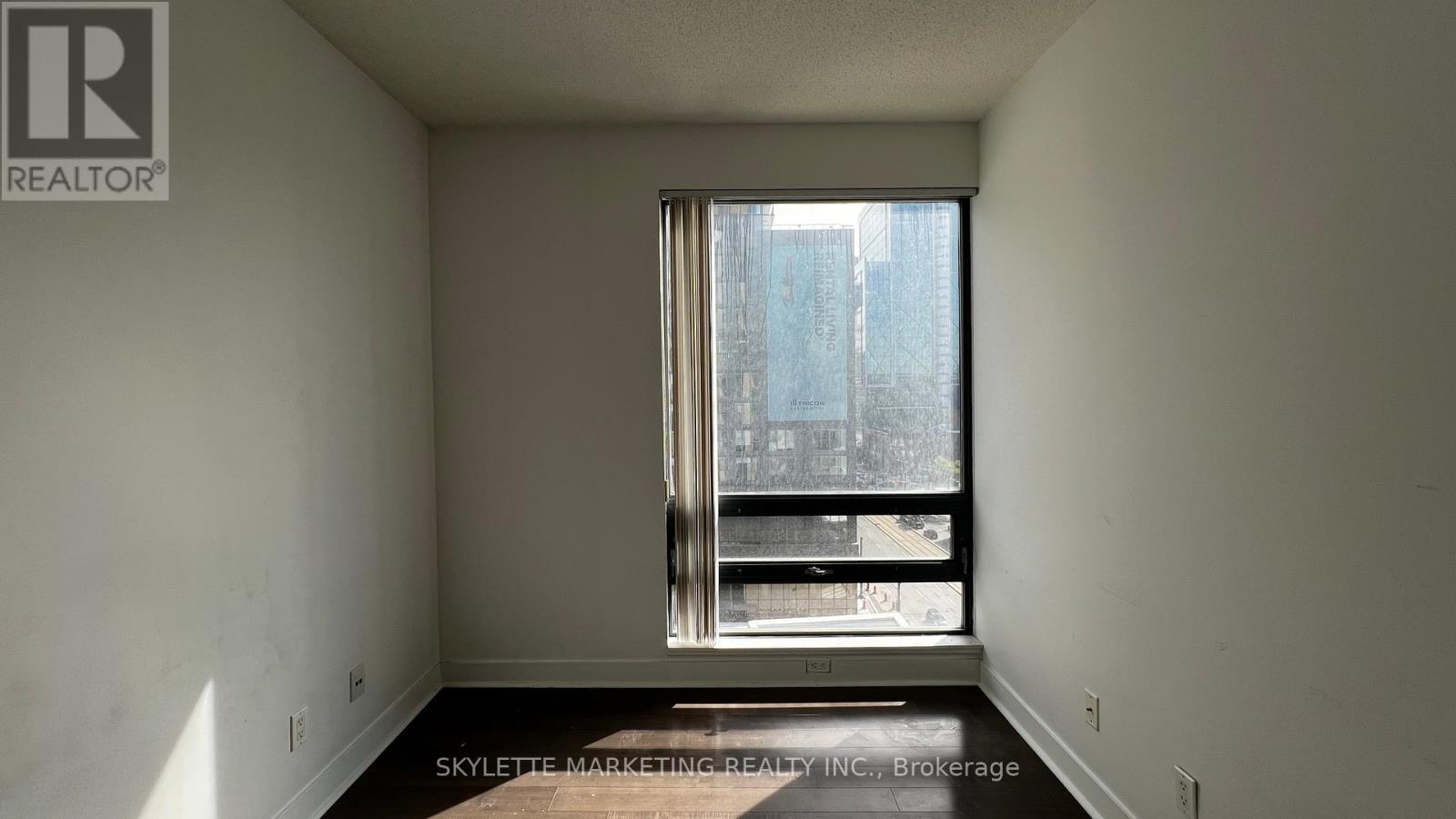 911 - 438 King Street W, Toronto, ON - Indoor Photo Showing Other Room