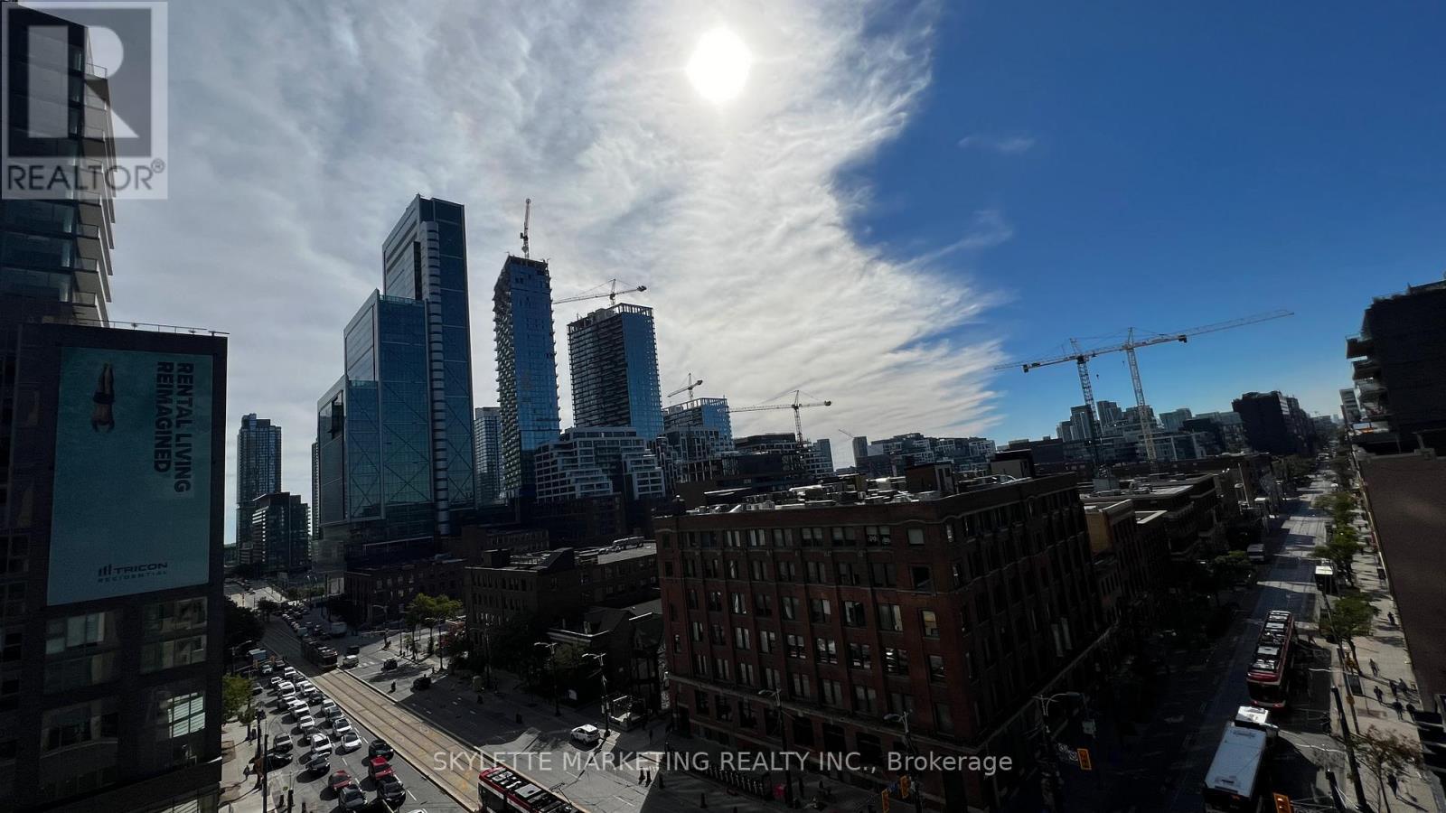 911 - 438 King Street W, Toronto, ON - Outdoor