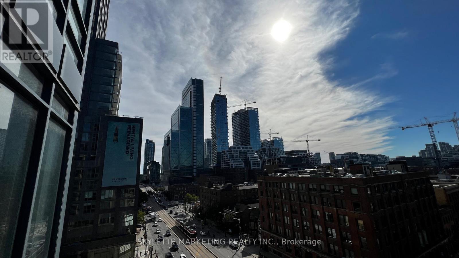 911 - 438 King Street W, Toronto, ON - Outdoor