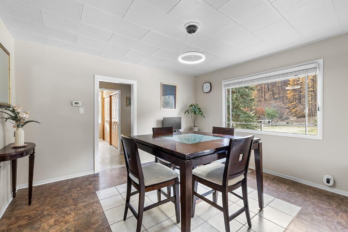 75 Morrison Road, Kimberley, BC - Indoor Photo Showing Dining Room