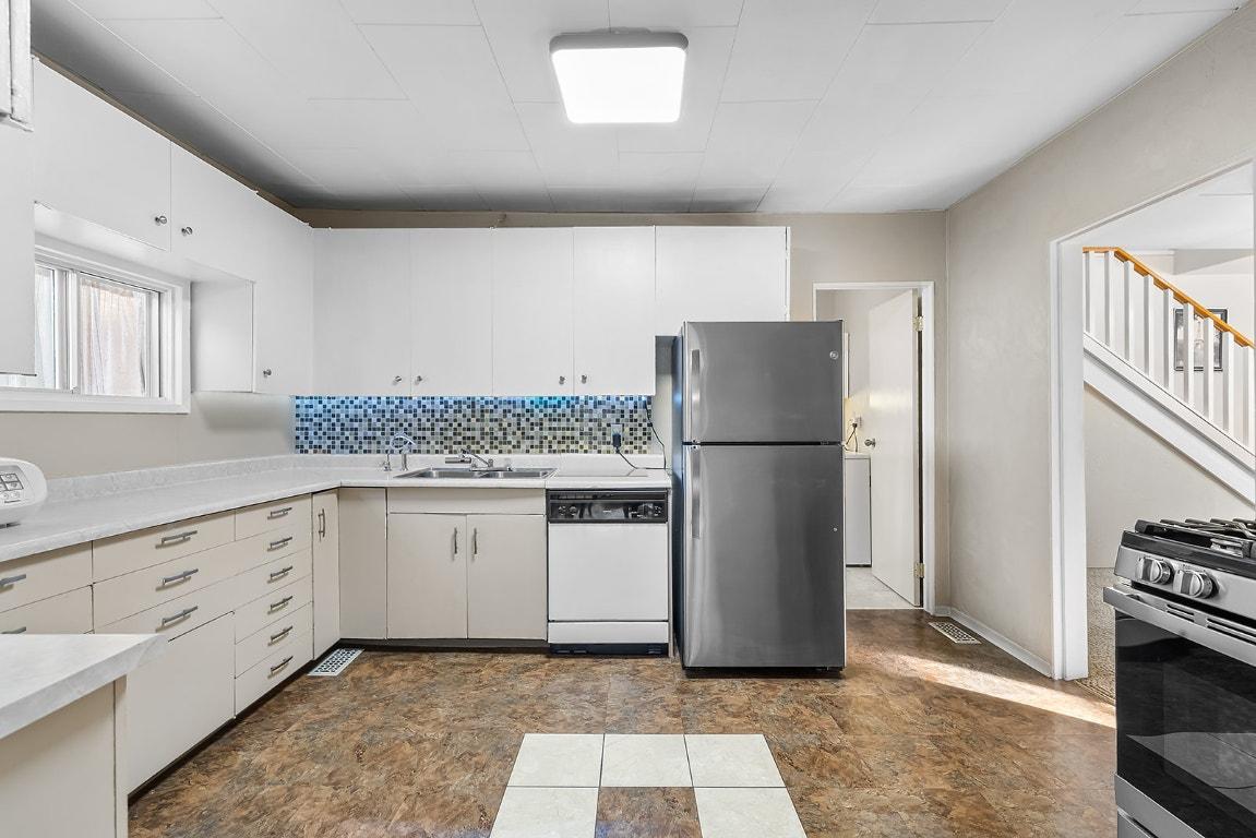 75 Morrison Road, Kimberley, BC - Indoor Photo Showing Kitchen