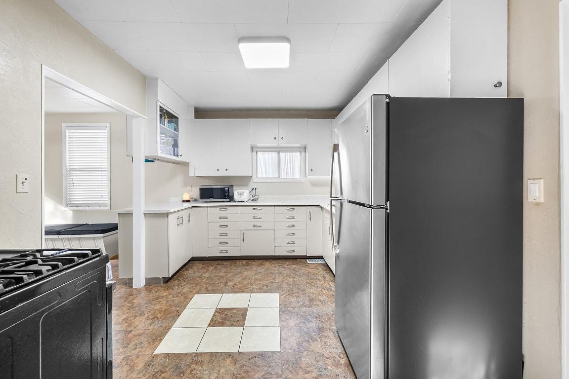 75 Morrison Road, Kimberley, BC - Indoor Photo Showing Kitchen