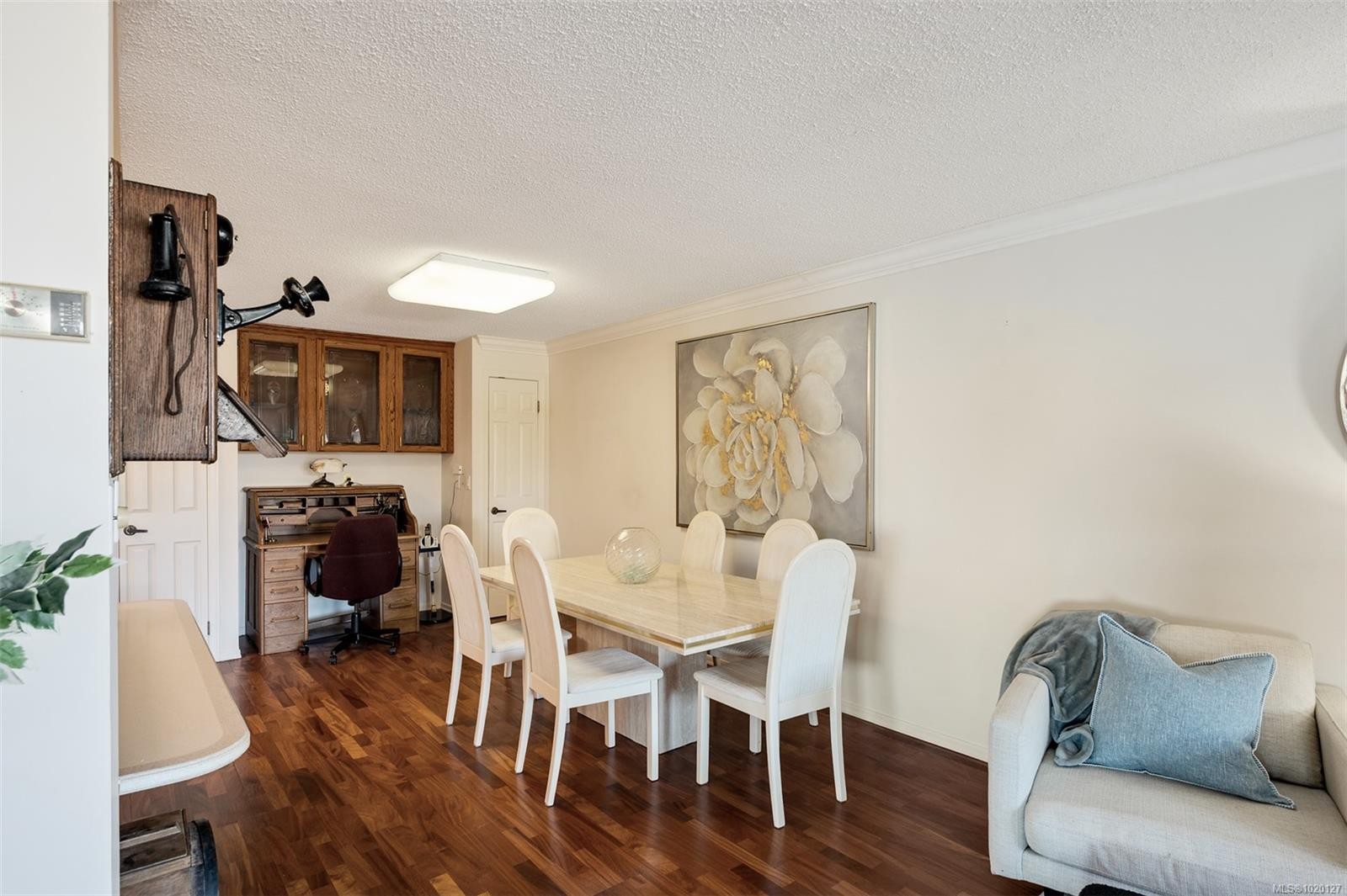 201-640 Montreal St, Victoria, BC - Indoor Photo Showing Dining Room