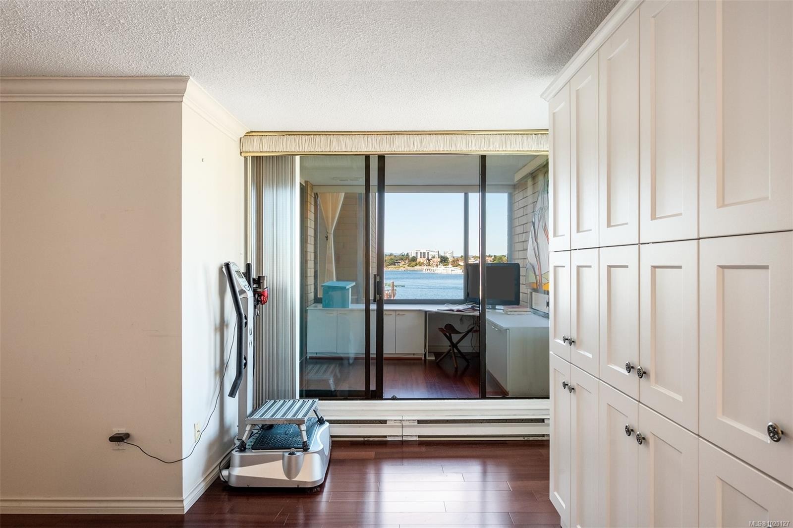 201-640 Montreal St, Victoria, BC - Indoor Photo Showing Other Room