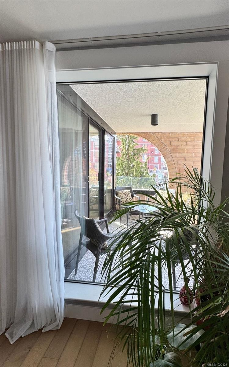 201-640 Montreal St, Victoria, BC - Indoor