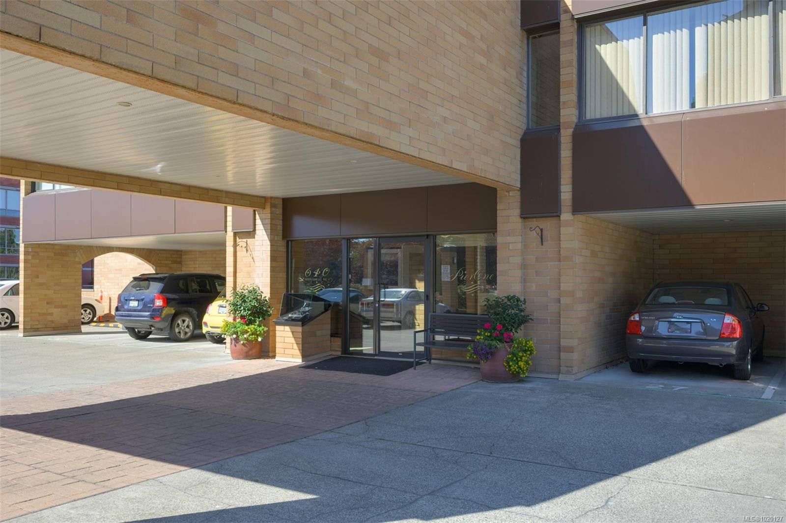 201-640 Montreal St, Victoria, BC - Outdoor