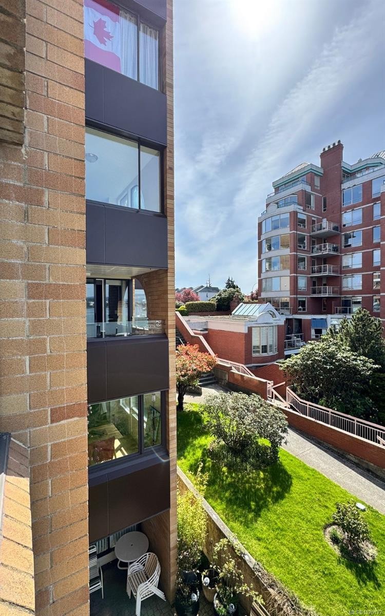 201-640 Montreal St, Victoria, BC - Outdoor