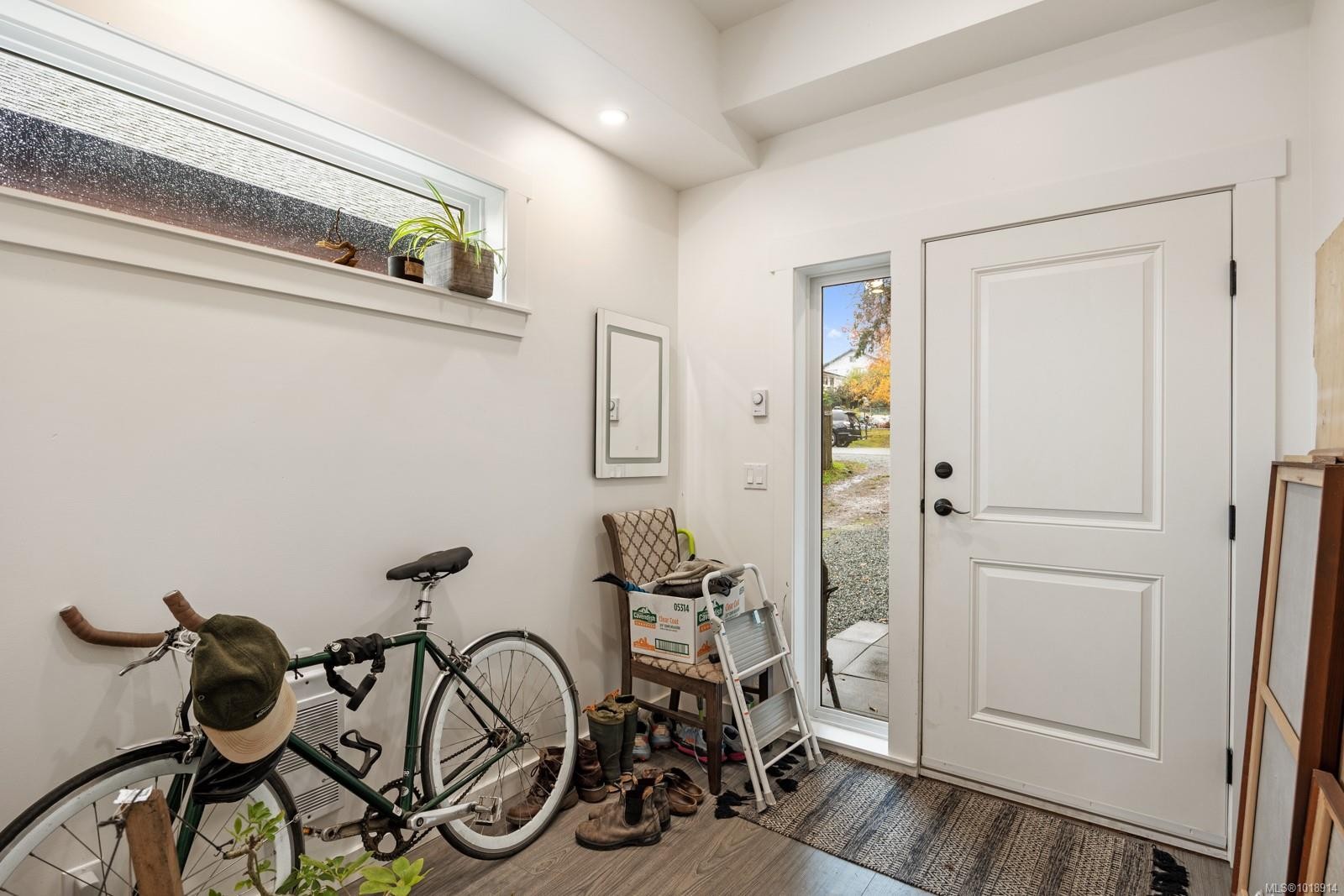 3328 Third St, Cumberland, BC