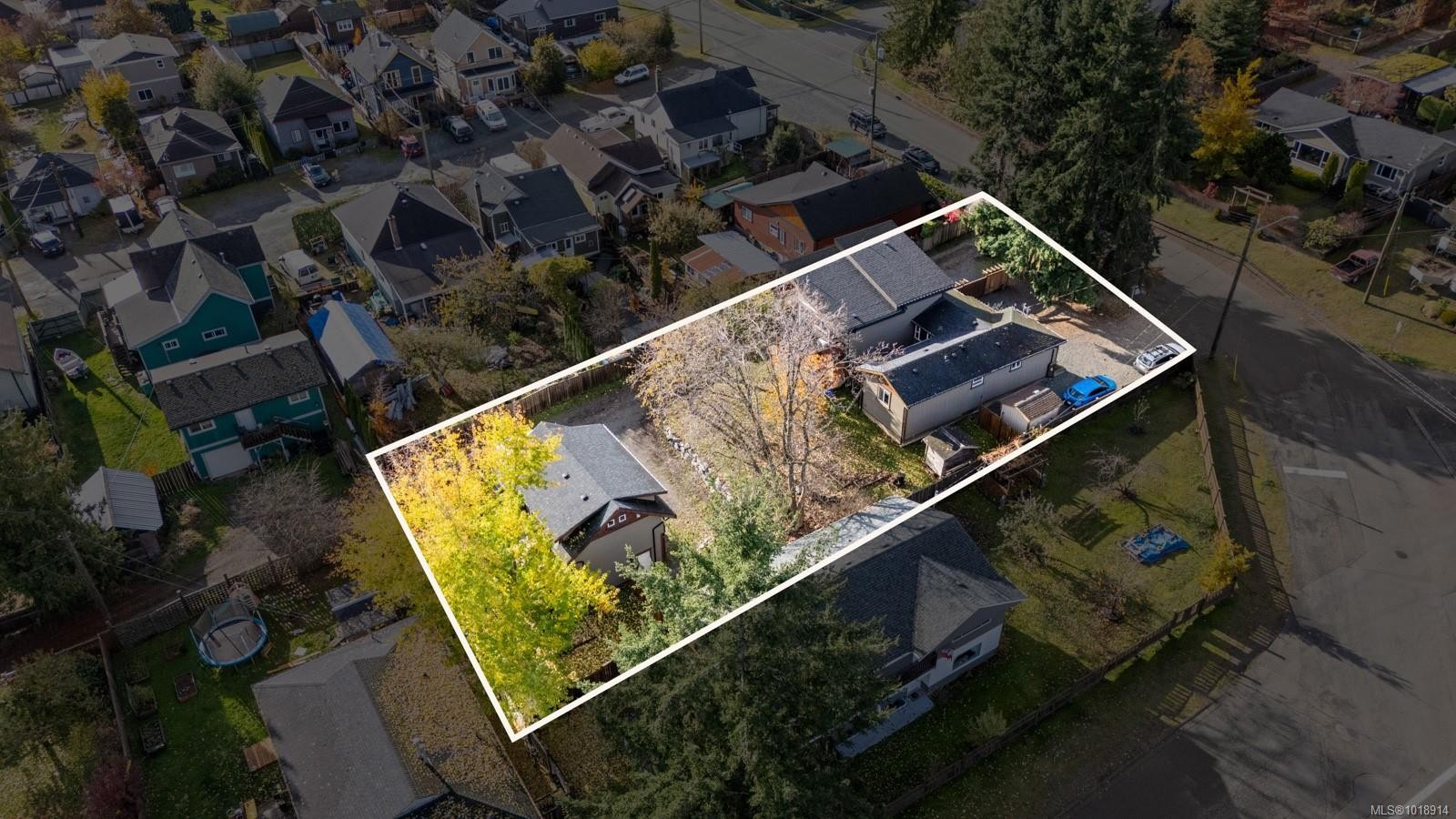 3328 Third St, Cumberland, BC