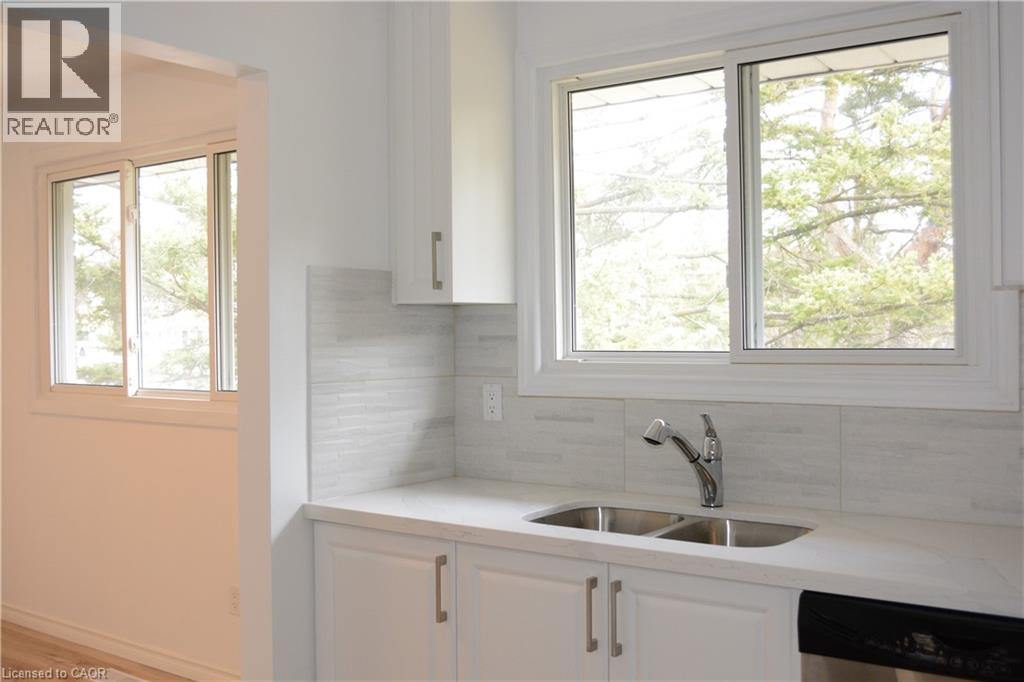 142 Longwood Drive Unit# Unit 1, Waterloo, ON - Indoor Photo Showing Kitchen With Double Sink