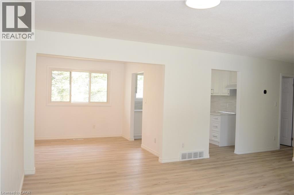 142 Longwood Drive Unit# Unit 1, Waterloo, ON - Indoor Photo Showing Other Room