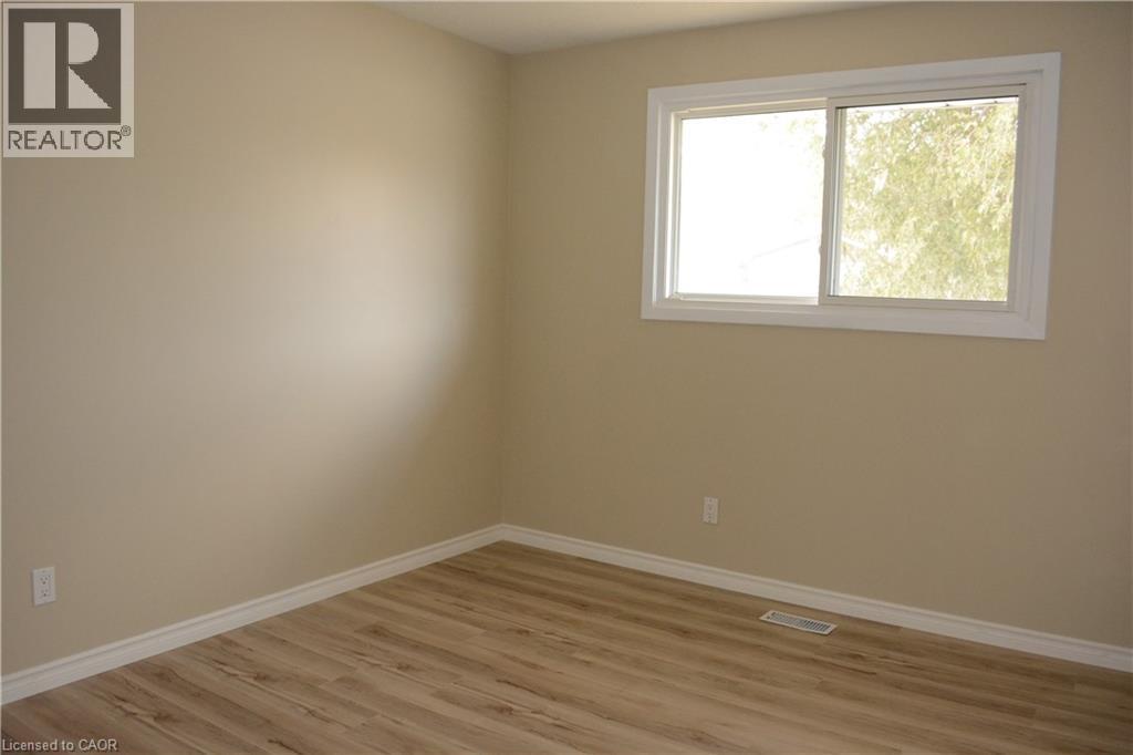 142 Longwood Drive Unit# Unit 1, Waterloo, ON - Indoor Photo Showing Other Room