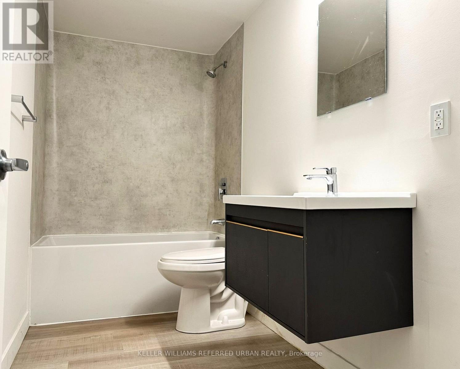 102 - 325 University Avenue, Cobourg, ON - Indoor Photo Showing Bathroom