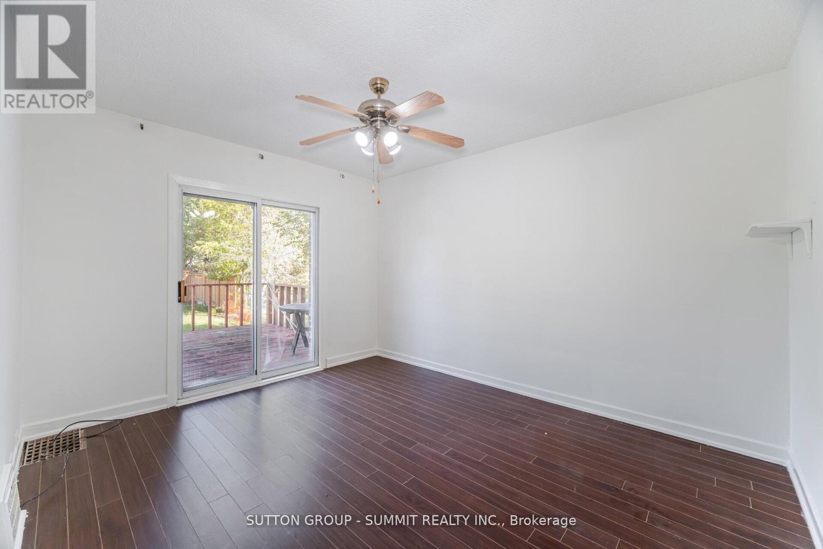 56 Ash Crescent, Toronto, ON - Indoor Photo Showing Other Room