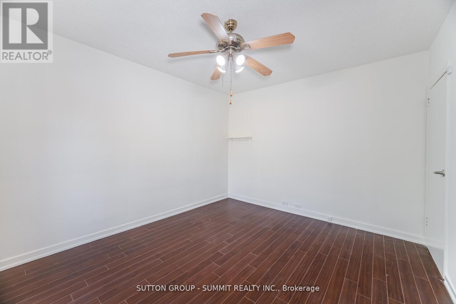 56 Ash Crescent, Toronto, ON - Indoor Photo Showing Other Room