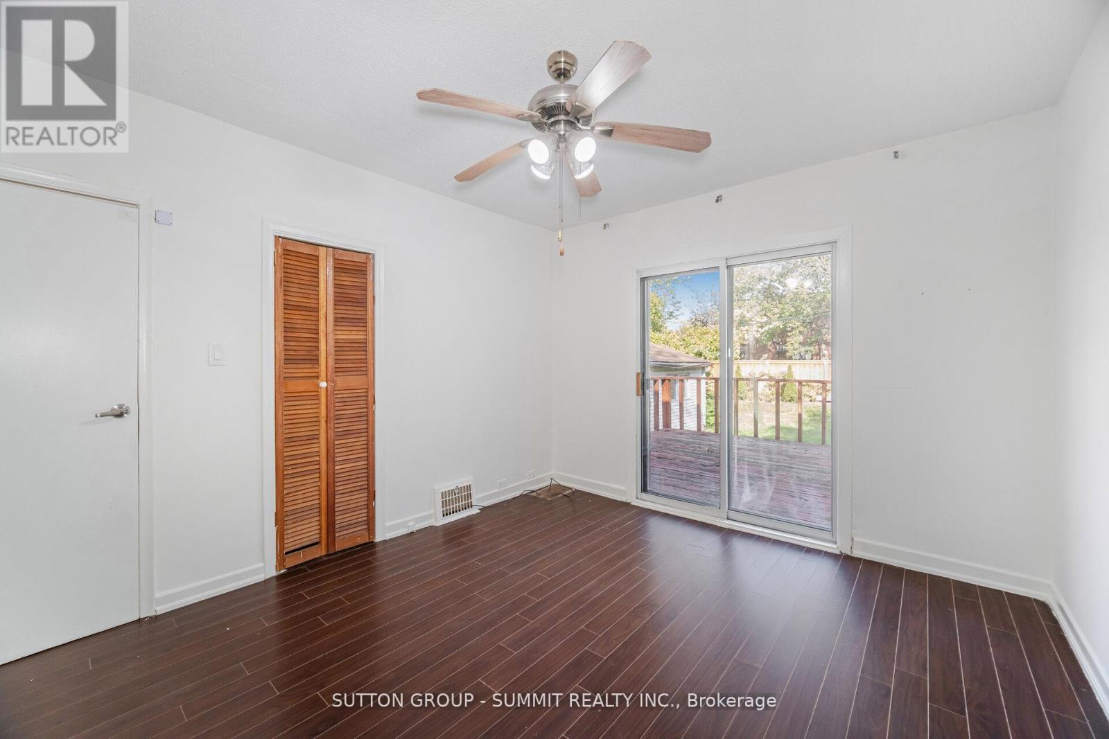 56 Ash Crescent, Toronto, ON - Indoor Photo Showing Other Room