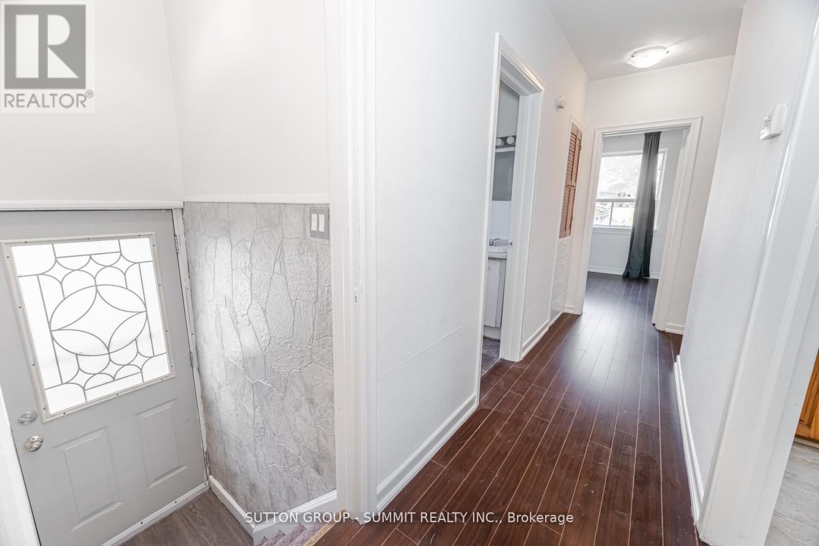 56 Ash Crescent, Toronto, ON - Indoor Photo Showing Other Room