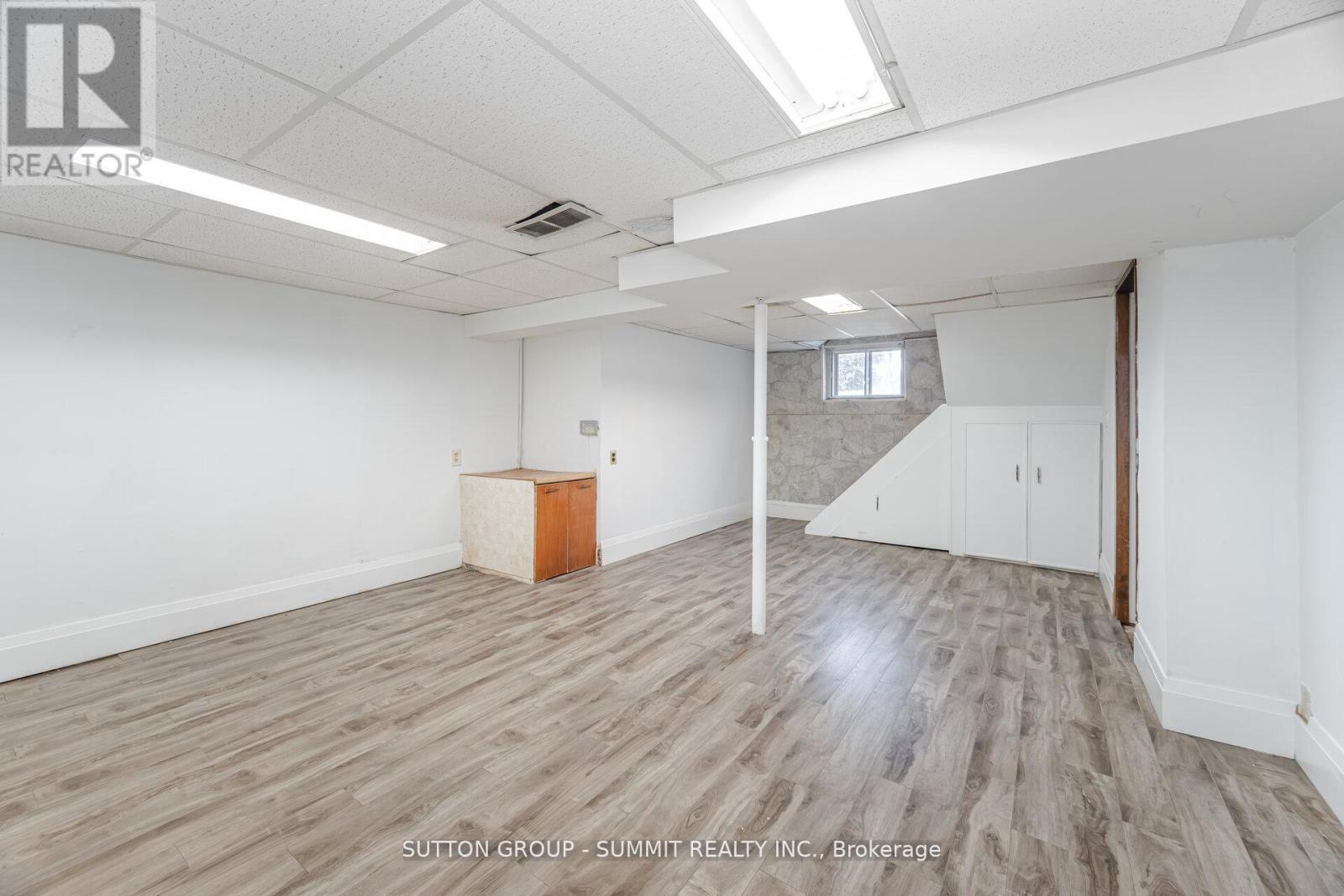 56 Ash Crescent, Toronto, ON - Indoor