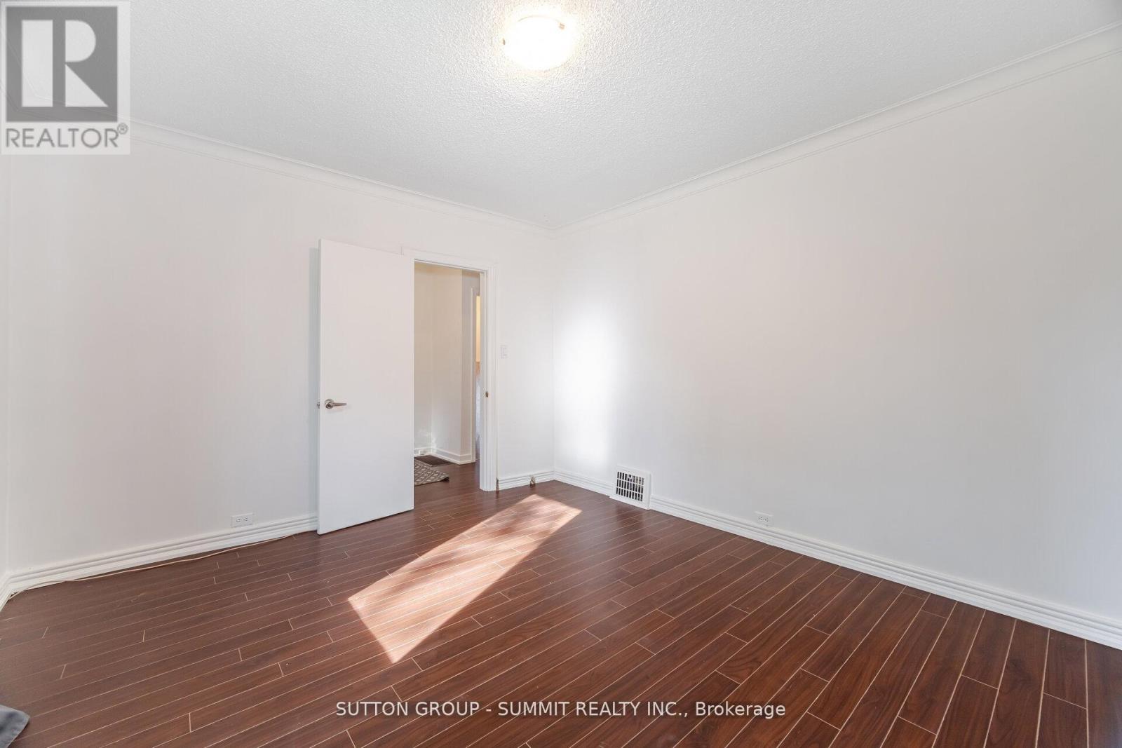 56 Ash Crescent, Toronto, ON - Indoor Photo Showing Other Room