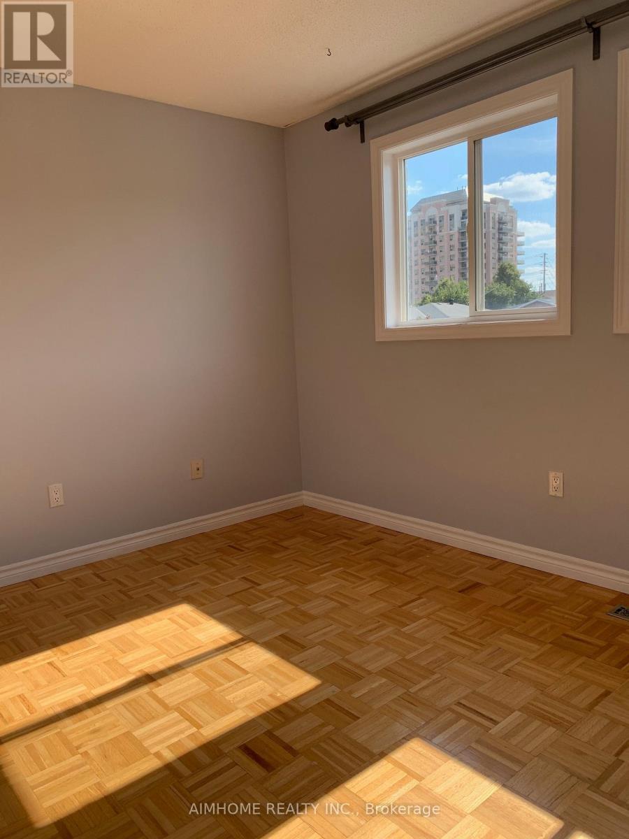 5095 Sunray Drive, Mississauga, ON - Indoor Photo Showing Other Room