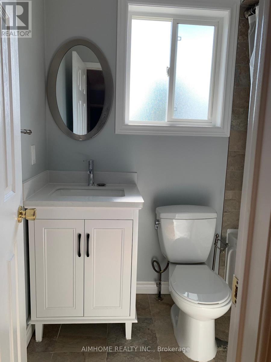 5095 Sunray Drive, Mississauga, ON - Indoor Photo Showing Bathroom