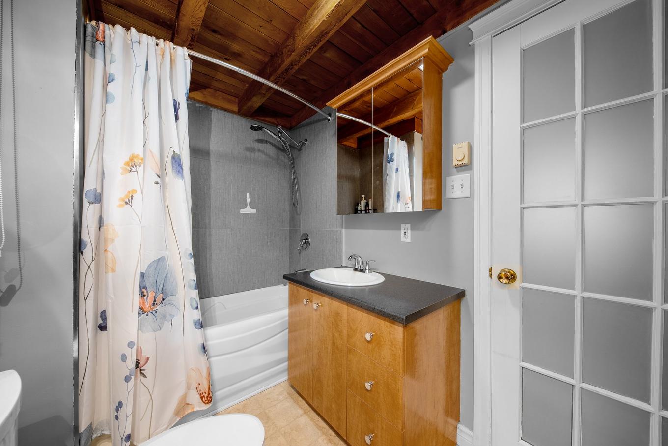 Salle de bains - 61 39E Avenue, Saint-Blaise-Sur-Richelieu, QC - Indoor Photo Showing Bathroom