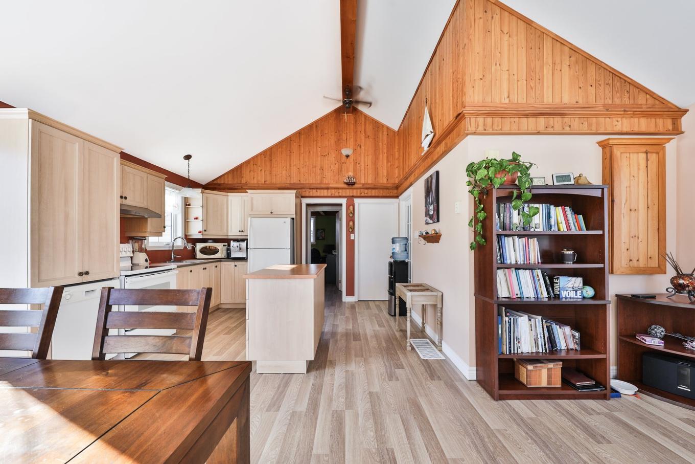 Overall view - 61 39E Avenue, Saint-Blaise-Sur-Richelieu, QC - Indoor Photo Showing Kitchen