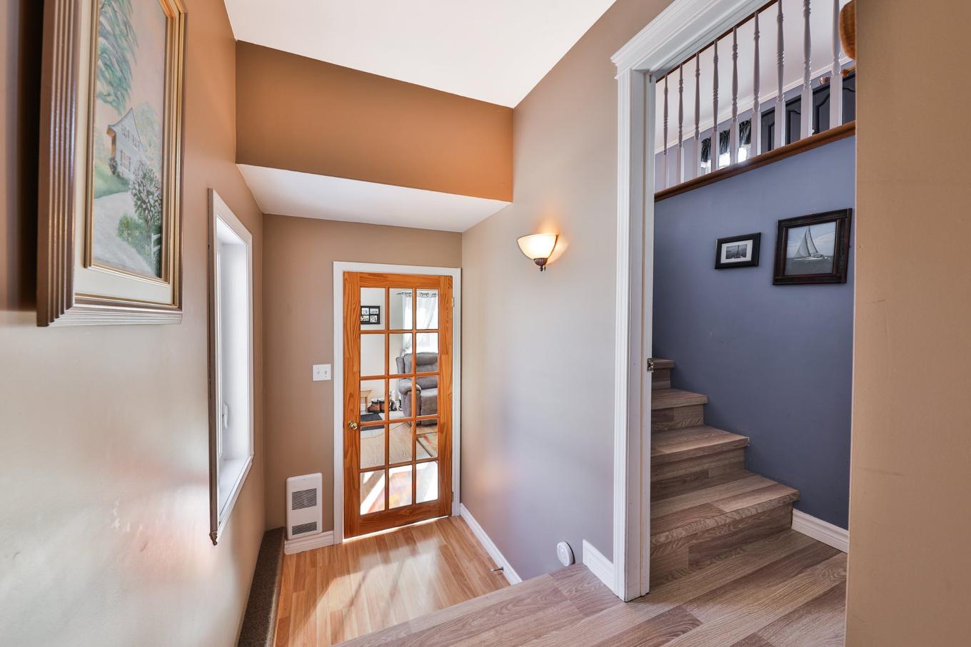 Passageway - 61 39E Avenue, Saint-Blaise-Sur-Richelieu, QC - Indoor Photo Showing Other Room