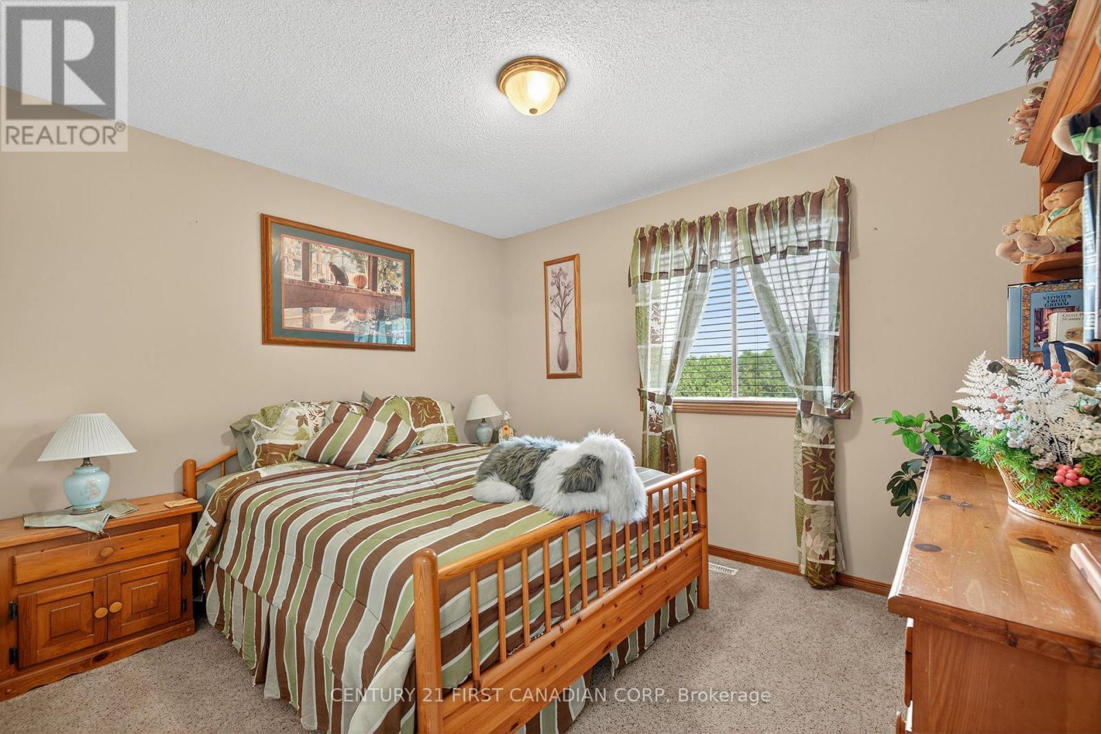 19 Hemlock Boulevard, Strathroy-Caradoc (Se), ON - Indoor Photo Showing Bedroom