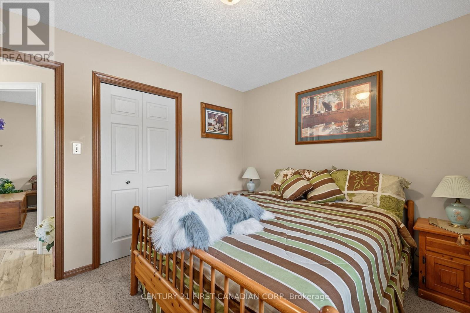 19 Hemlock Boulevard, Strathroy-Caradoc (Se), ON - Indoor Photo Showing Bedroom