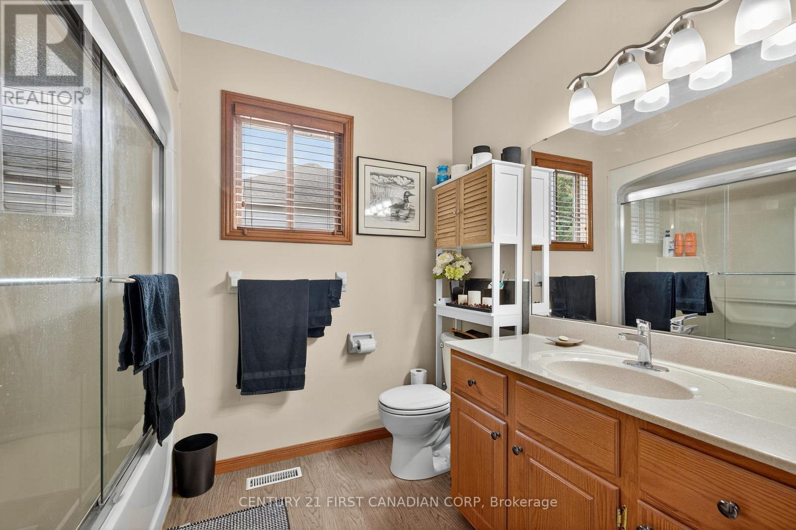 19 Hemlock Boulevard, Strathroy-Caradoc (Se), ON - Indoor Photo Showing Bathroom