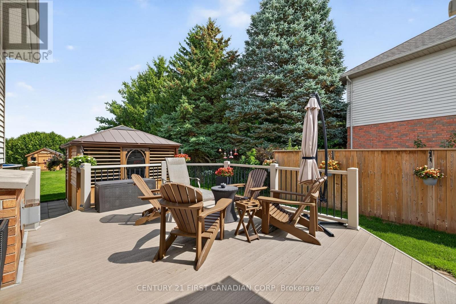 19 Hemlock Boulevard, Strathroy-Caradoc (Se), ON - Outdoor With Deck Patio Veranda