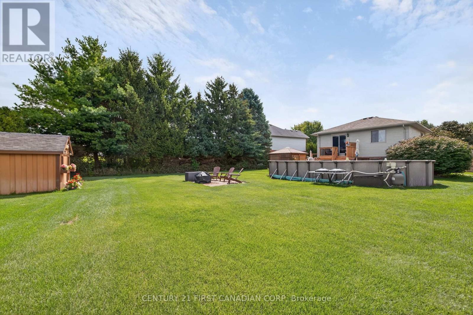 19 Hemlock Boulevard, Strathroy-Caradoc (Se), ON - Outdoor With Deck Patio Veranda With Backyard