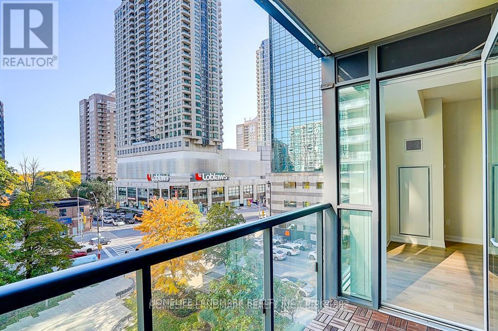 208 - 5162 Yonge Street, Toronto, ON - Outdoor