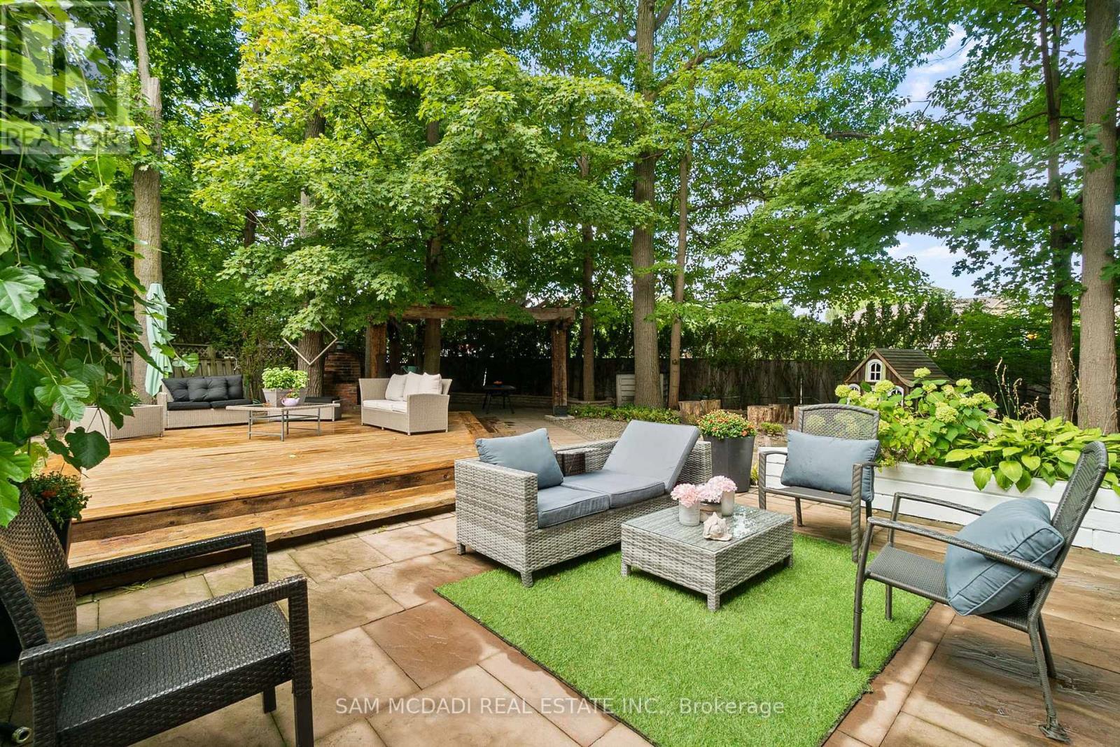 988 Tennyson Avenue, Mississauga, ON - Outdoor With Deck Patio Veranda