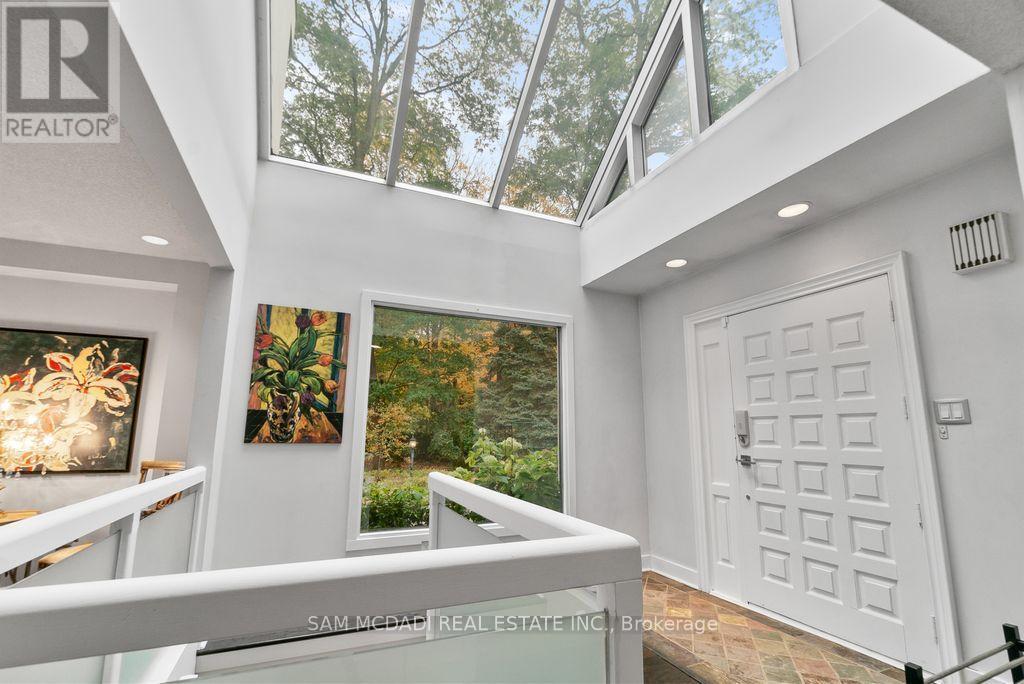 988 Tennyson Avenue, Mississauga, ON - Indoor Photo Showing Other Room