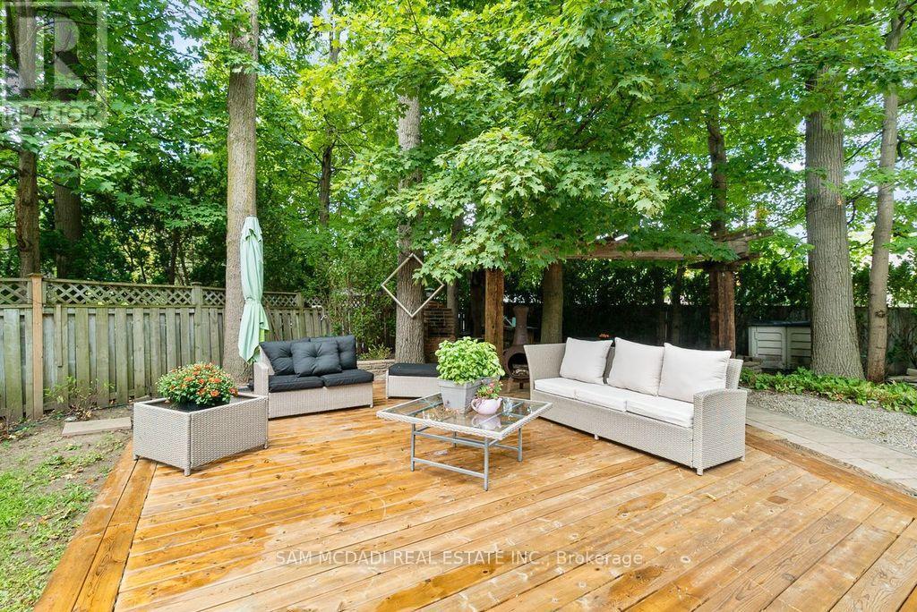 988 Tennyson Avenue, Mississauga, ON - Outdoor