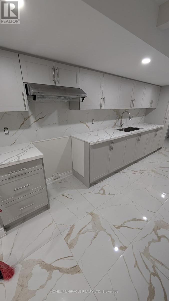 Lower - 47 Arnold Circle, Brampton, ON - Indoor