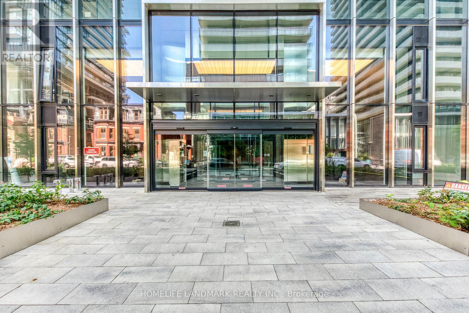 4103 - 55 Charles Street E, Toronto, ON - Outdoor