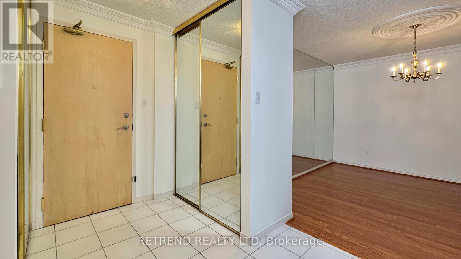 206 - 11 Townsgate Drive, Vaughan, ON - Indoor Photo Showing Other Room