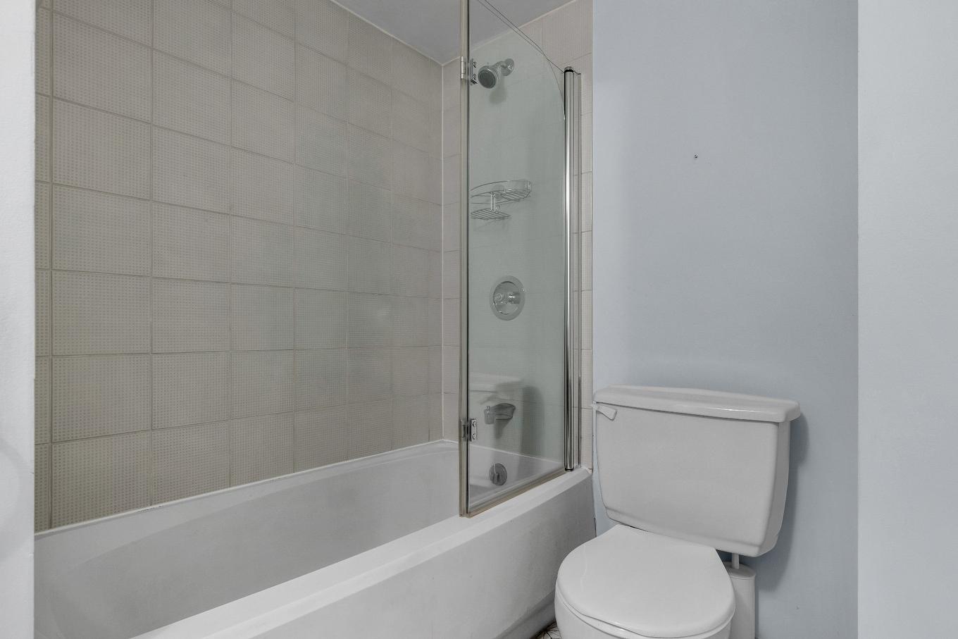 Bathroom - 606-30 Rue Berlioz, Montréal (Verdun/Île-Des-Soeurs), QC - Indoor Photo Showing Bathroom